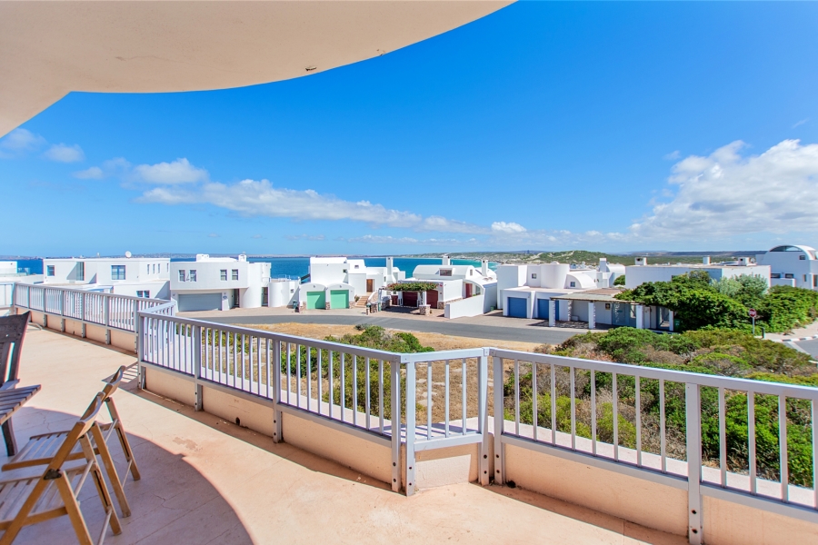 6 Bedroom Property for Sale in Paradise Beach Western Cape